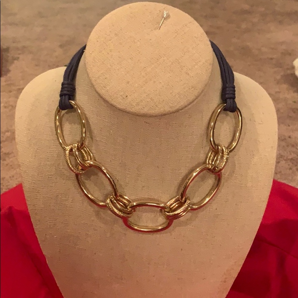 Rock this fabulous piece w/👖& white top